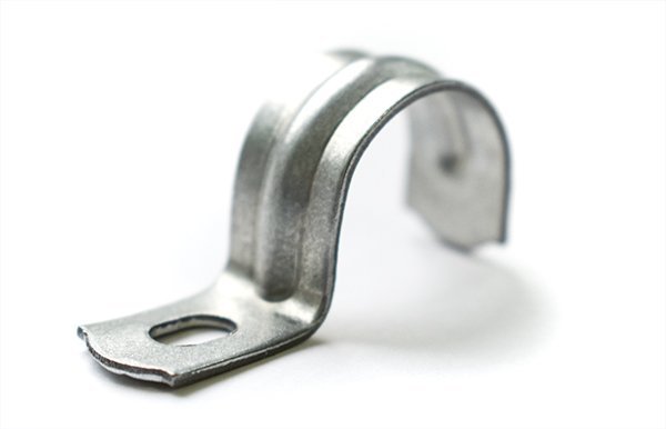 Фото Скоба металлическая однолапковая 25-26 мм (850-007)