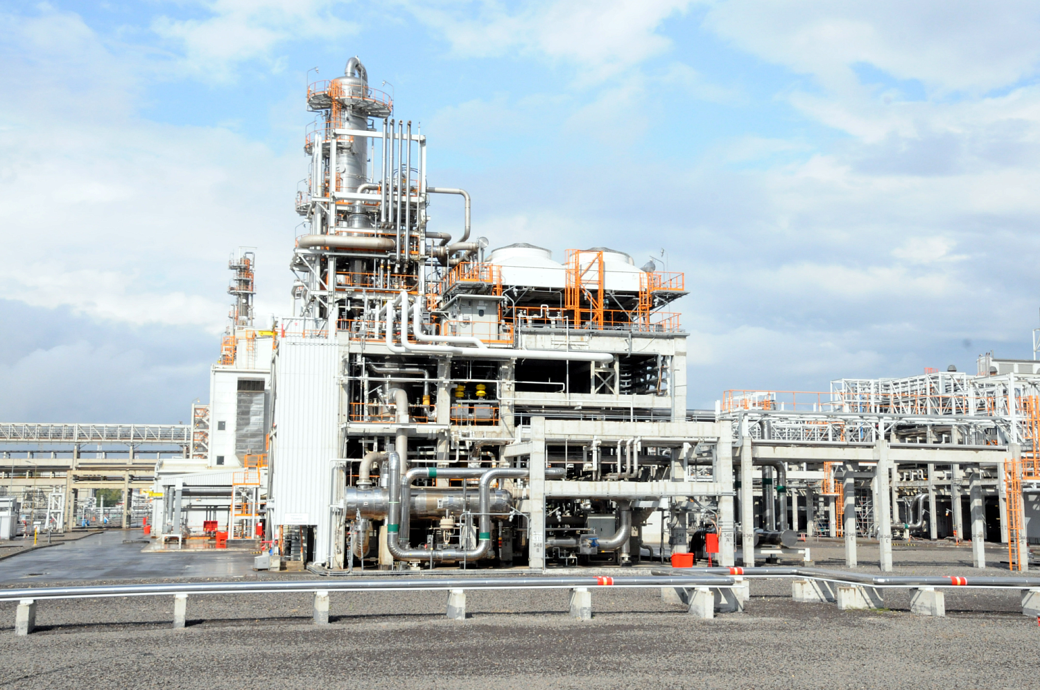 Фото Монтаж электронной системы управления очередью для ООО «РусВинил»